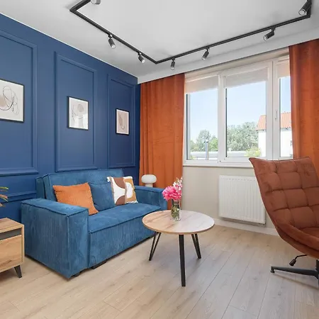 Family With Balcony, Air Conditioning And Parking By Renters Prestige Βρότσλαβ