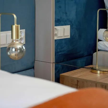 Family With Balcony, Air Conditioning And Parking By Renters Prestige Διαμέρισμα *