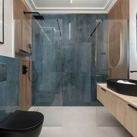 Family With Balcony, Air Conditioning And Parking By Renters Prestige * Βρότσλαβ